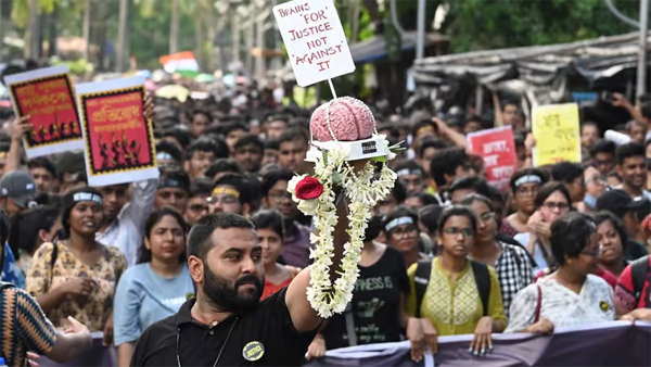 40 நாட்கள் போராட்டம் முடிவுக்கு வருகிறது; பணிக்குத் திரும்புவதாக மருத்துவர்கள் அறிவிப்பு